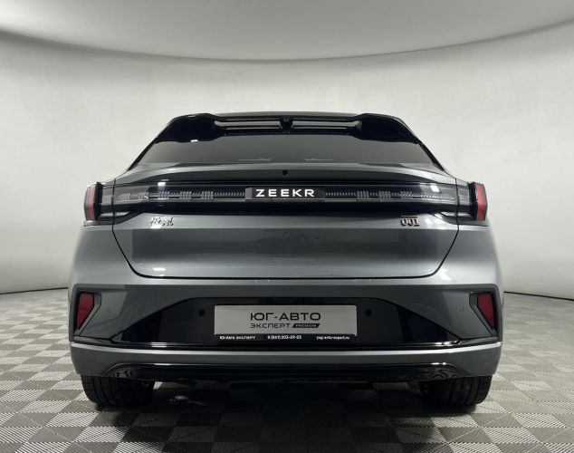 Zeekr 001  