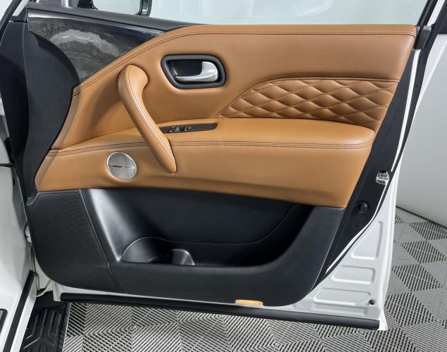 Infiniti QX80  Luxe Sensory ProACTIVE (7-местный)