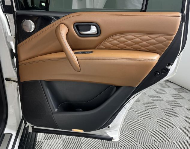 Infiniti QX80  Luxe Sensory ProACTIVE (7-местный)