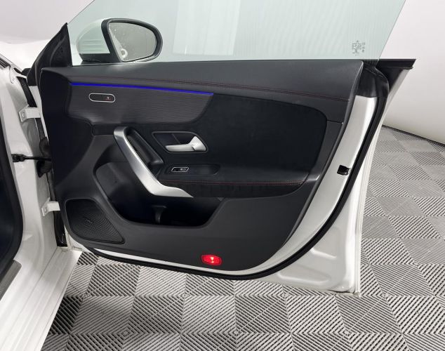 Mercedes-Benz CLA-Класс  