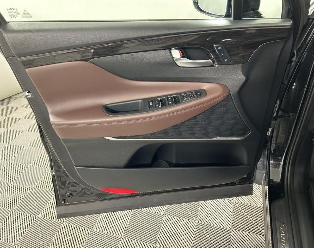 Hyundai Santa Fe  Black&Brown