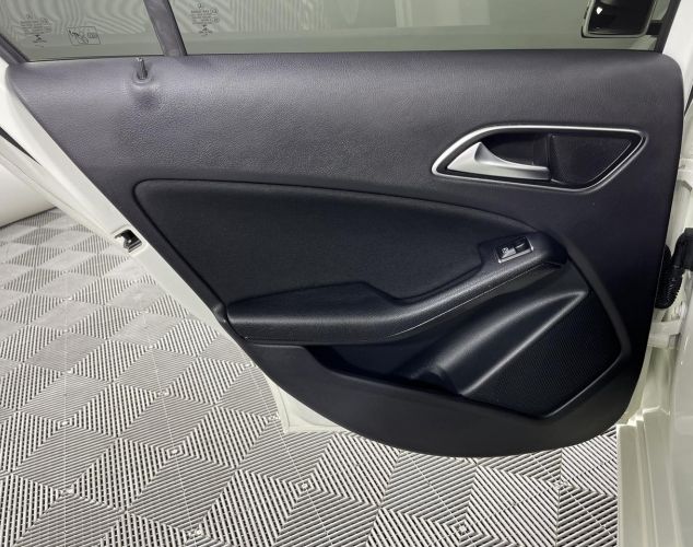 Mercedes-Benz A-Класс  