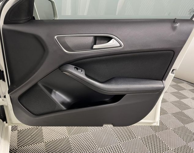 Mercedes-Benz A-Класс  