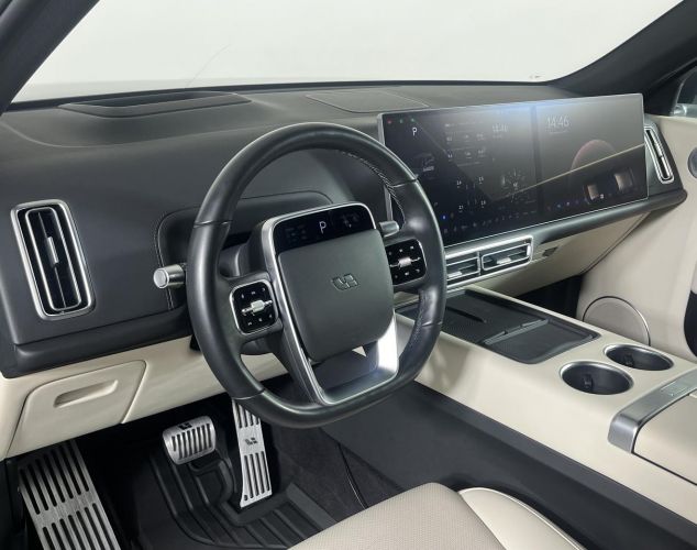 LiXiang (Li Auto) L7  