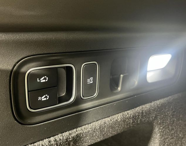 LiXiang (Li Auto) L7  