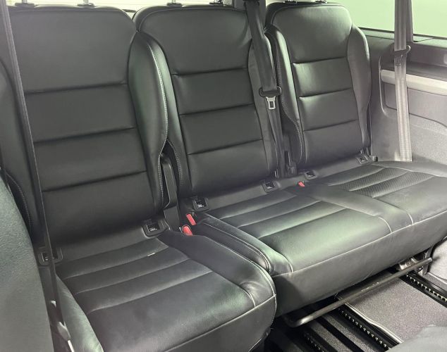 Peugeot Traveller  Business VIP