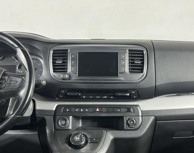 Peugeot Traveller  Business VIP