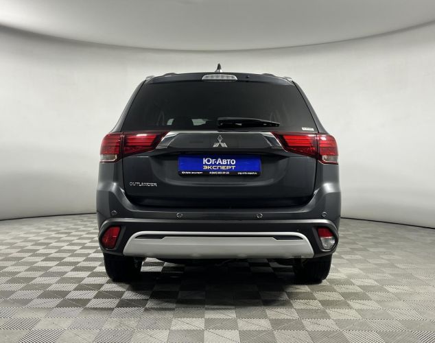 Mitsubishi Outlander  Instyle 4WD