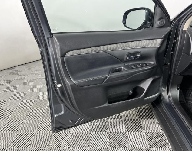 Mitsubishi Outlander  Instyle 4WD