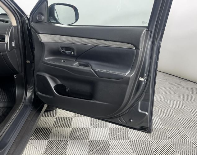 Mitsubishi Outlander  Instyle 4WD