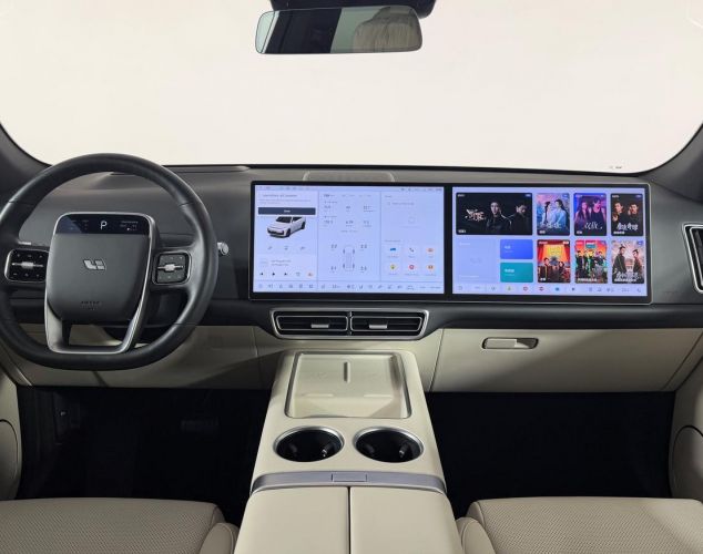 LiXiang (Li Auto) L7  