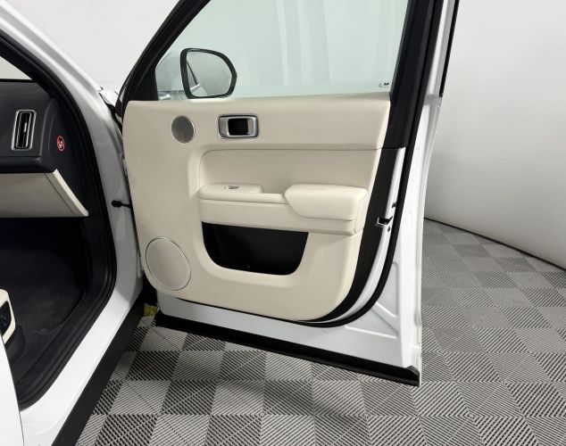 LiXiang (Li Auto) L7  