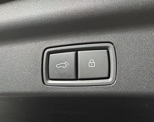 LiXiang (Li Auto) L7  