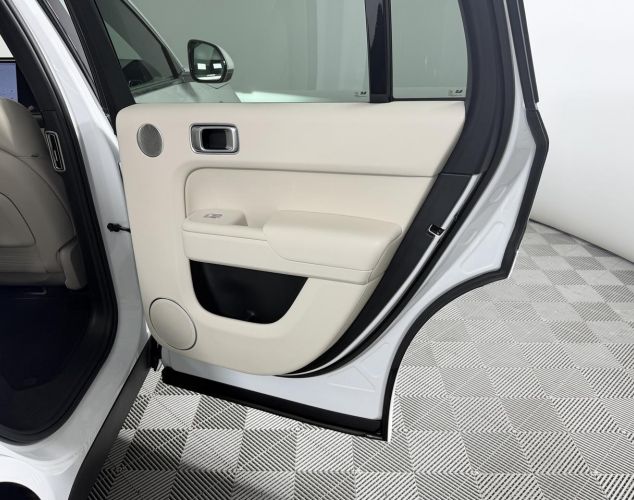 LiXiang (Li Auto) L7  