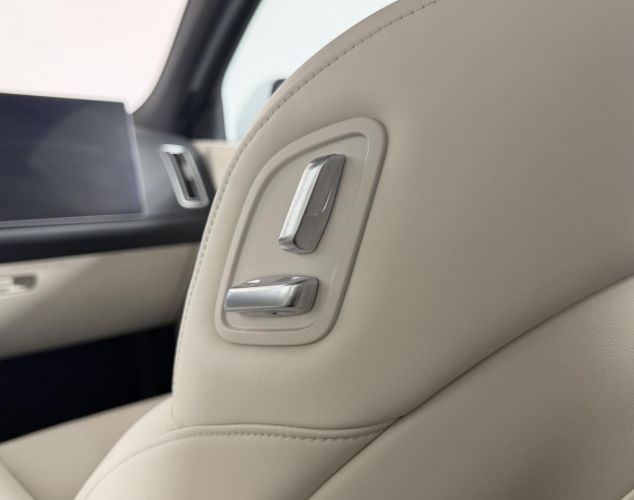 LiXiang (Li Auto) L7  