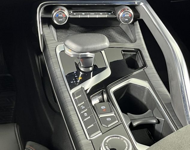 Geely Tugella  Flagship