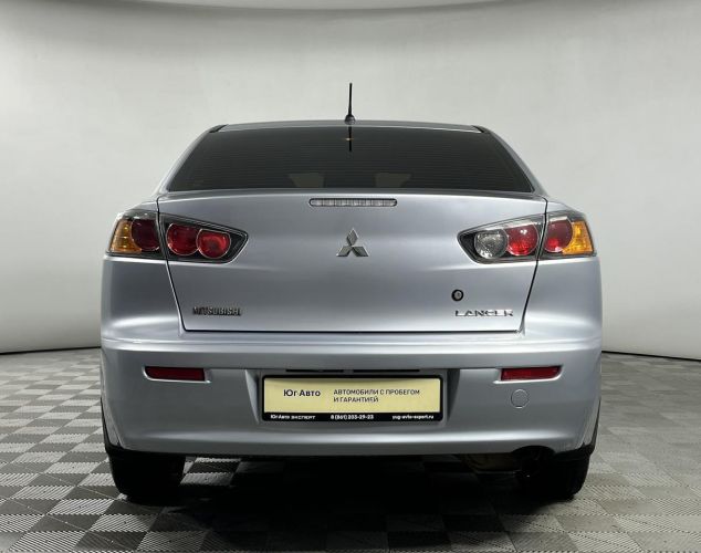 Mitsubishi Lancer  Inform