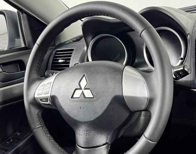 Mitsubishi Lancer  Inform