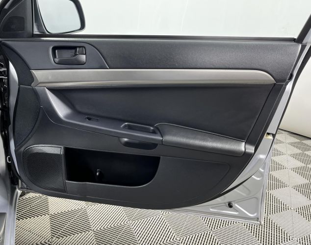 Mitsubishi Lancer  Inform