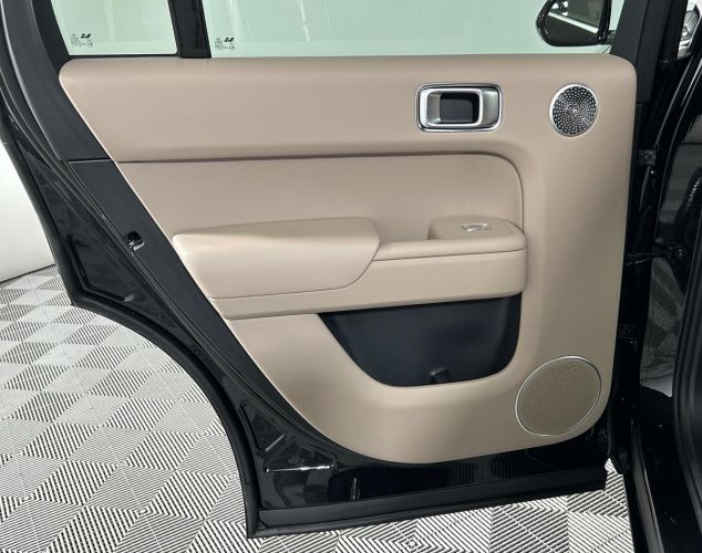 LiXiang (Li Auto) L7  