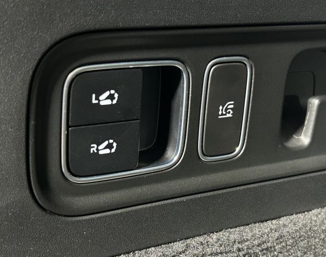 LiXiang (Li Auto) L7  