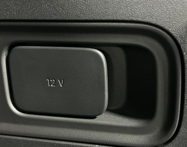 LiXiang (Li Auto) L7  