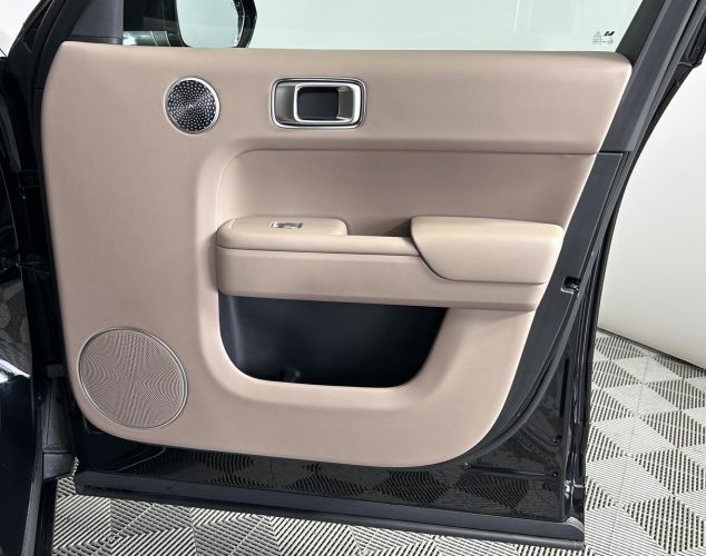 LiXiang (Li Auto) L7  