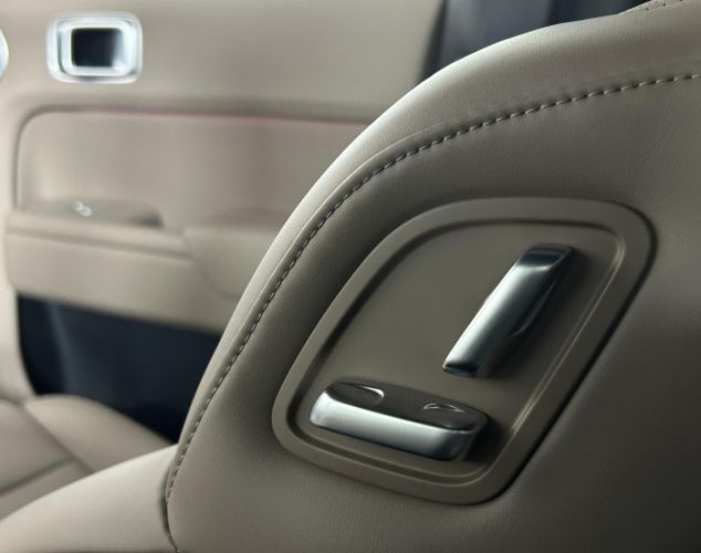 LiXiang (Li Auto) L7  