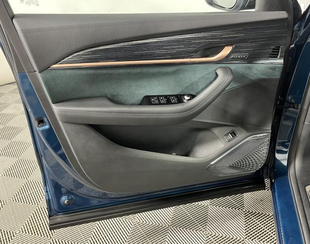 Geely Monjaro  Flagship