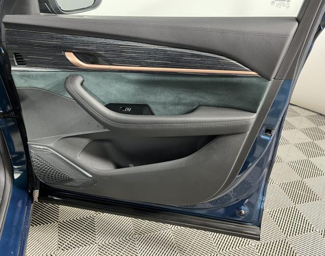 Geely Monjaro  Flagship