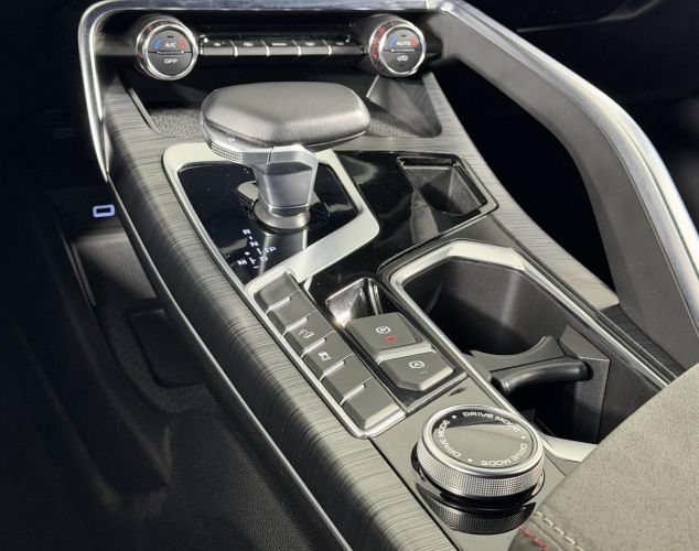 Geely Tugella  Flagship Sport