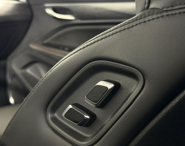 Geely Tugella  Flagship Sport