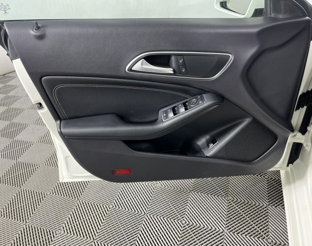 Mercedes-Benz CLA-Класс  CLA 200 Особая серия