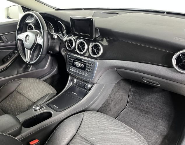 Mercedes-Benz CLA-Класс  CLA 200 Особая серия