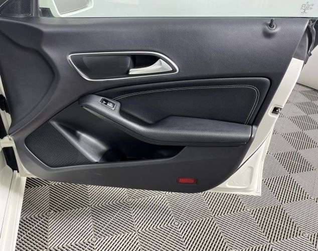 Mercedes-Benz CLA-Класс  CLA 200 Особая серия