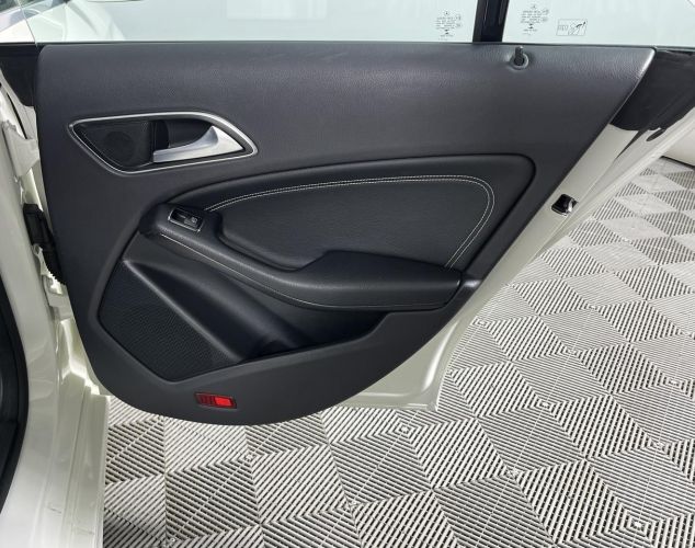 Mercedes-Benz CLA-Класс  CLA 200 Особая серия