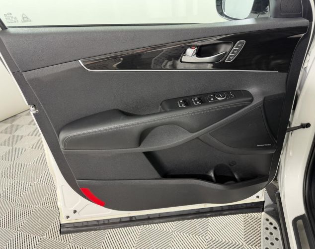 Kia Sorento  Prestige Black