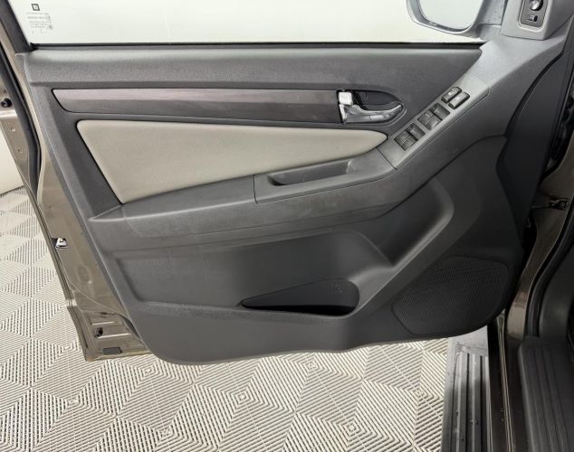 Chevrolet NAV Trailblazer  