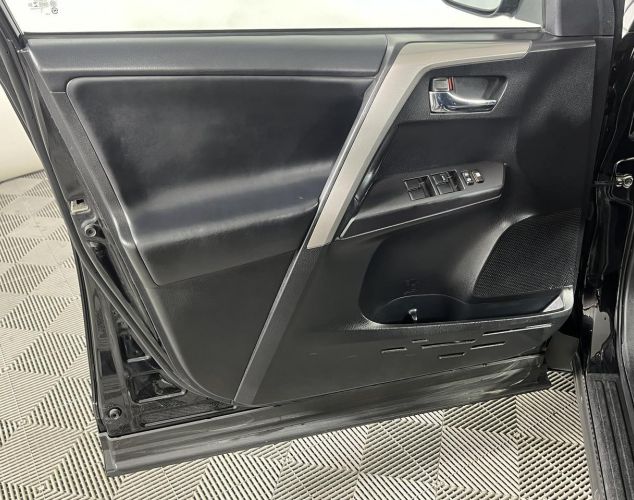 Toyota RAV4  Комфорт