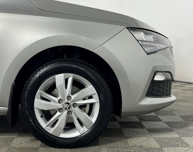 SKODA Rapid  Hockey Edition