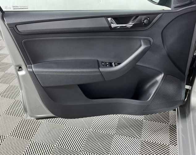 SKODA Rapid  Hockey Edition