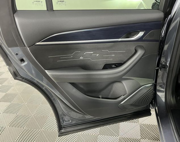 Geely Monjaro  Flagship