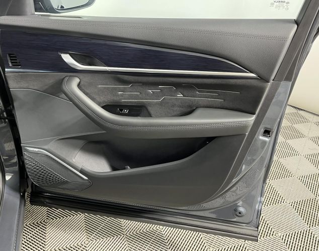 Geely Monjaro  Flagship