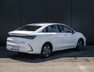 28 автомобилей BAIC - ракурс 4