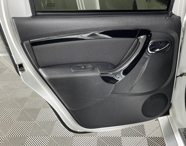 Renault Duster  Drive