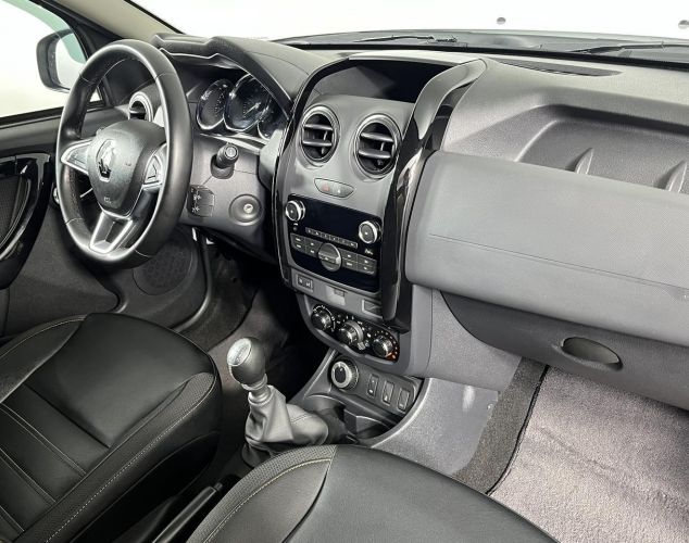 Renault Duster  Drive