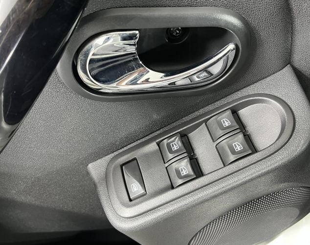 Renault Duster  Drive