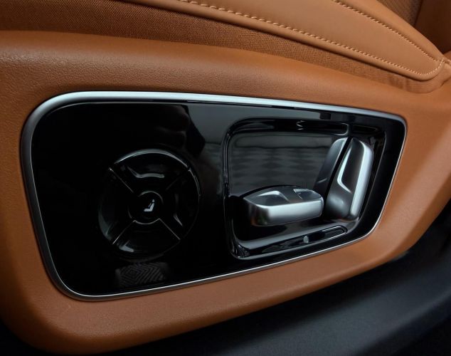 LiXiang (Li Auto) L7  