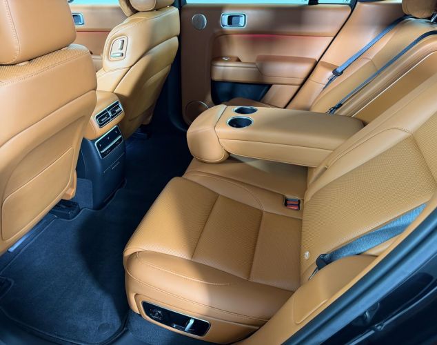 LiXiang (Li Auto) L7  