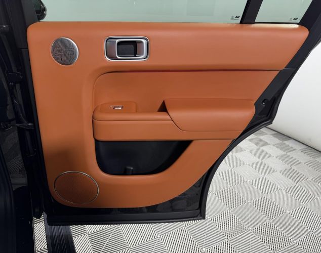 LiXiang (Li Auto) L7  